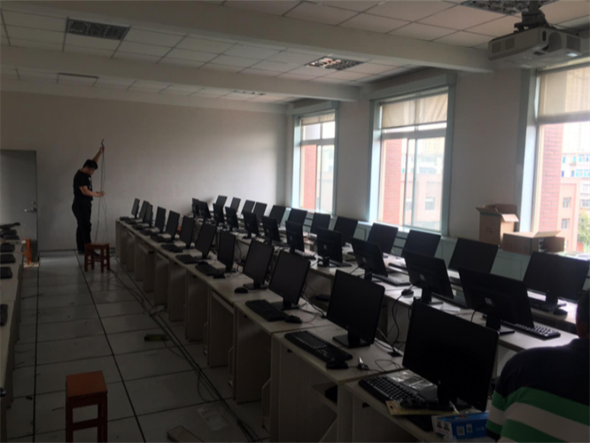 持续地致力，不懈地奋斗